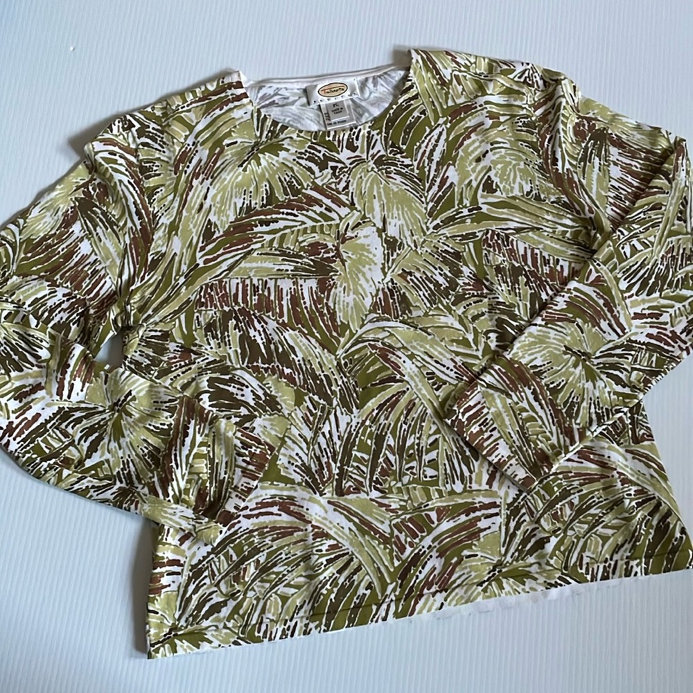 Talbots white, tan, brown & green crew neck leaf 🍂 sweater. Size Large petite